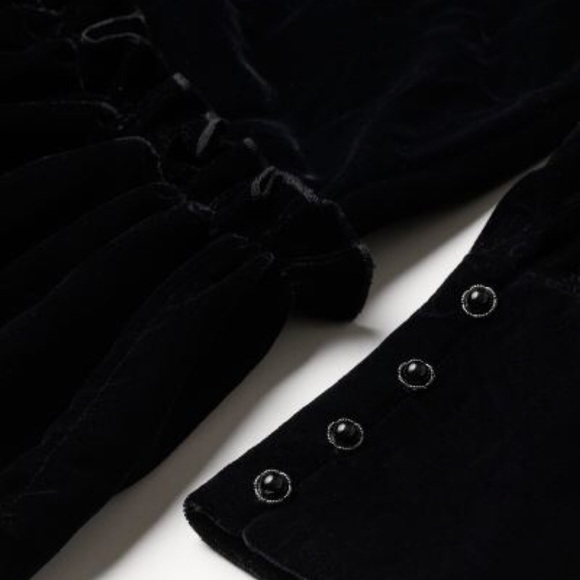 The Vampire’s Wife X H&M Pussy Bow Tie Velvet Dress 🖤 - Picture 14 of 17